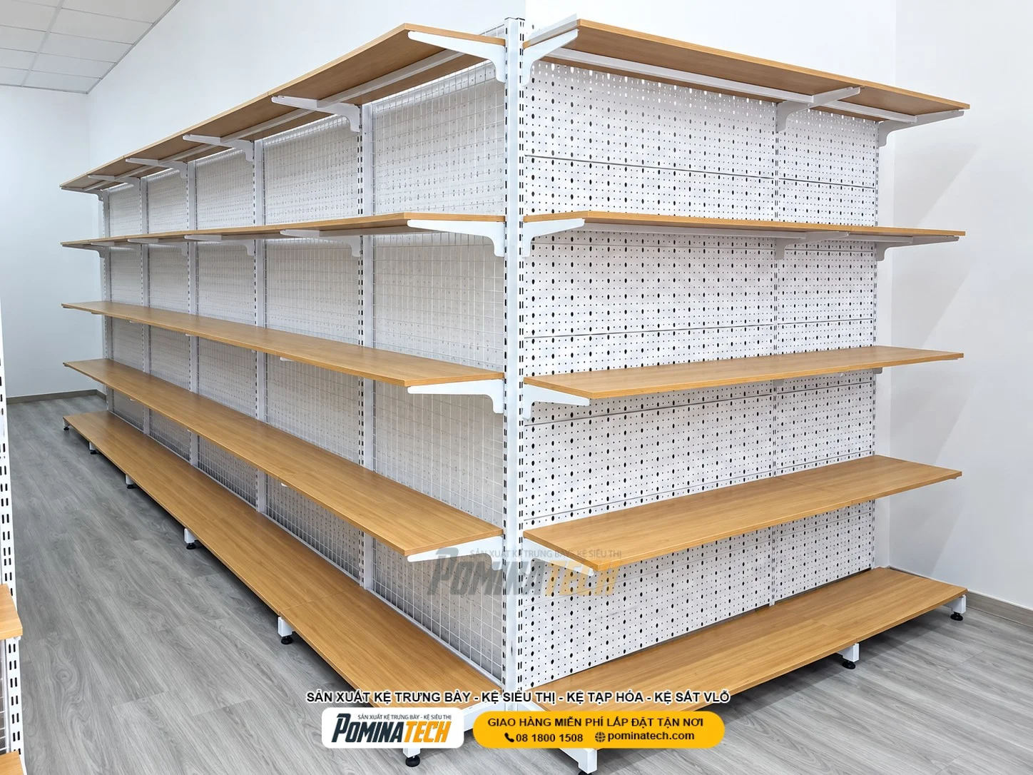 2. Màu sắc kệ trưng bày ảnh hưởng trực tiếp đến cảm nhận không gian mua sắm của khách hàng