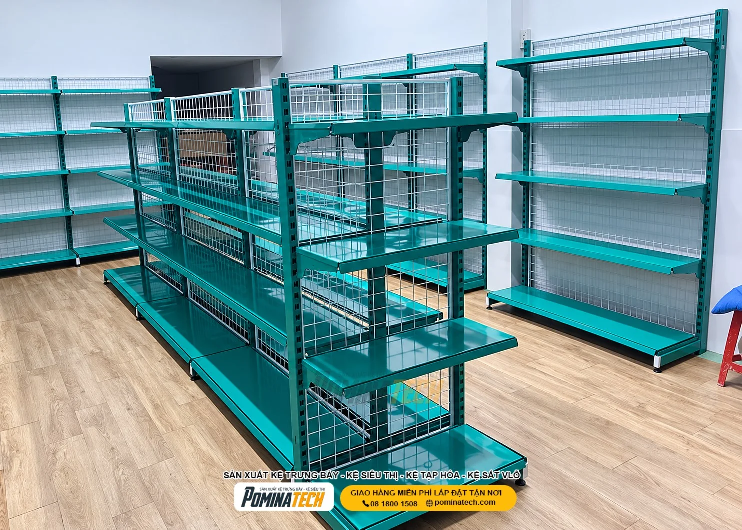 Bố trí lại kệ trưng bày giúp làm mới diện mạo cửa hàng bán lẻ