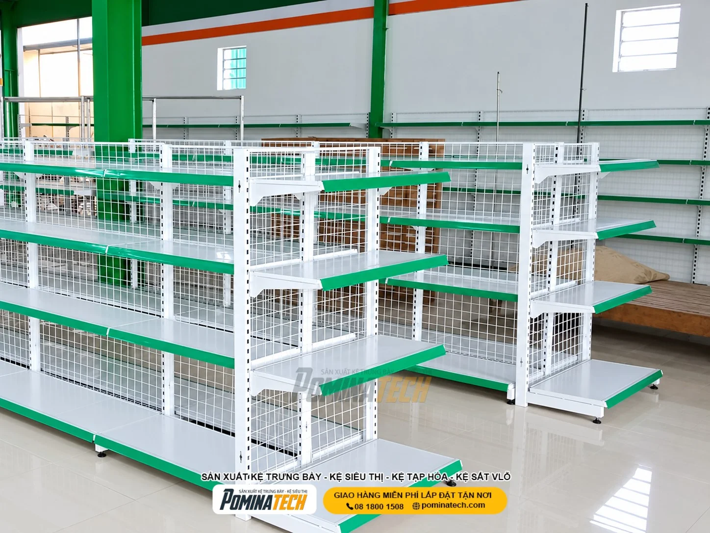 Cách bố trí kệ siêu thị 4 tầng giúp giảm góc khuất trong không gian trưng bày