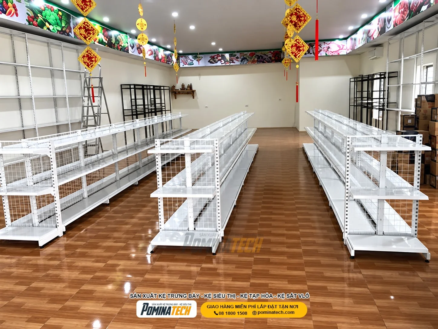Cách bố trí kệ trưng bày khoa học giúp cửa hàng luôn mới mẻ và thu hút khách hàng