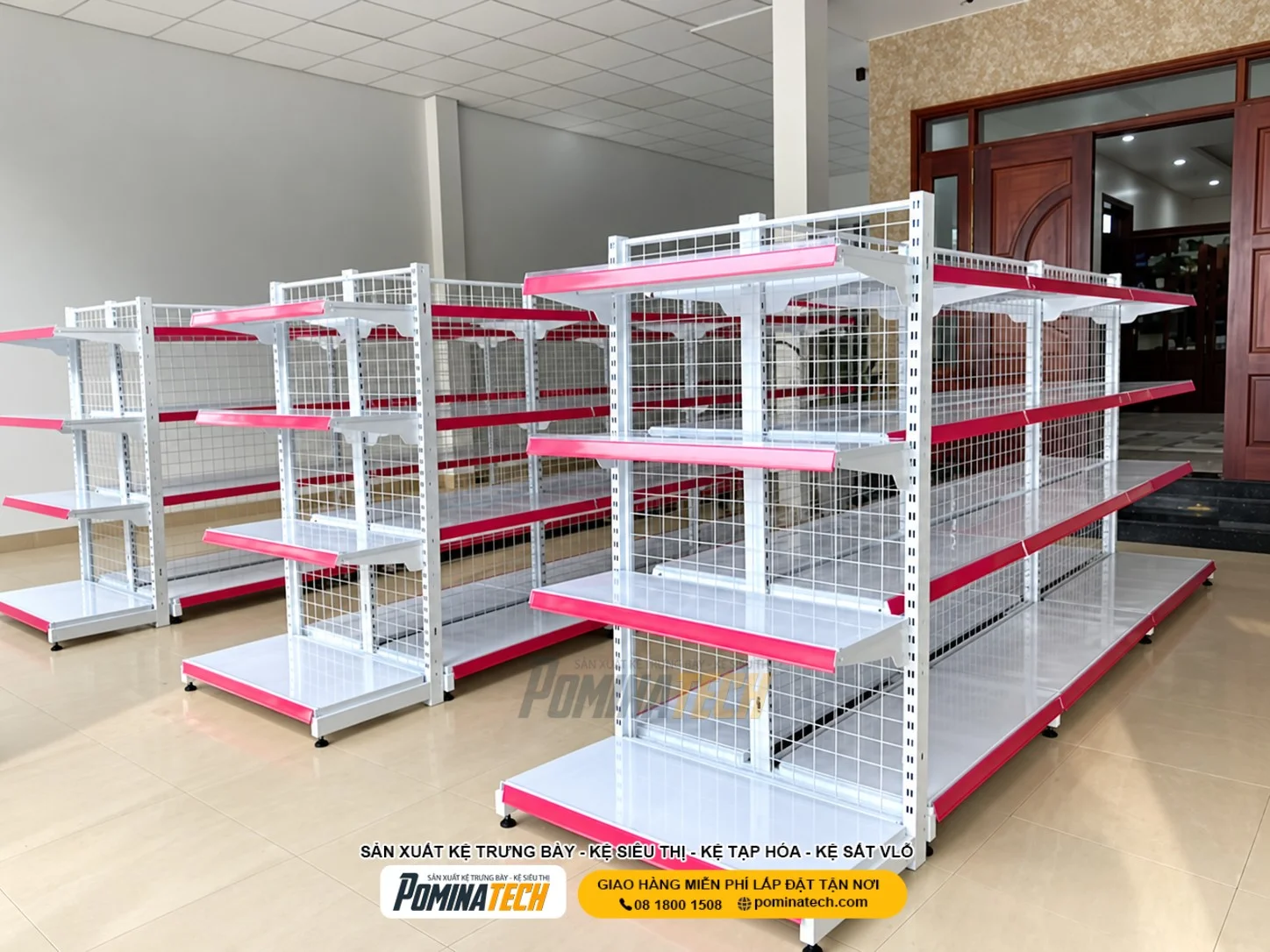 Kệ đôi siêu thị 4 tầng trưng bày hàng hóa tại khu vực trung tâm cửa hàng