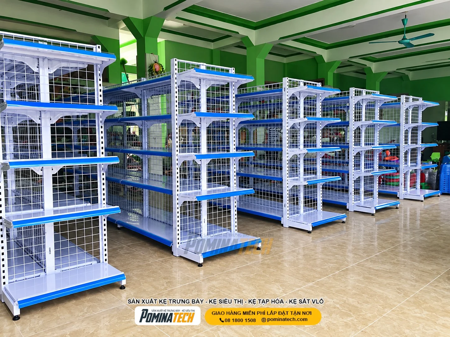Mẫu kệ siêu thị 5 tầng thiết kế gọn gàng tạo cảm giác thông thoáng cho gian hàng