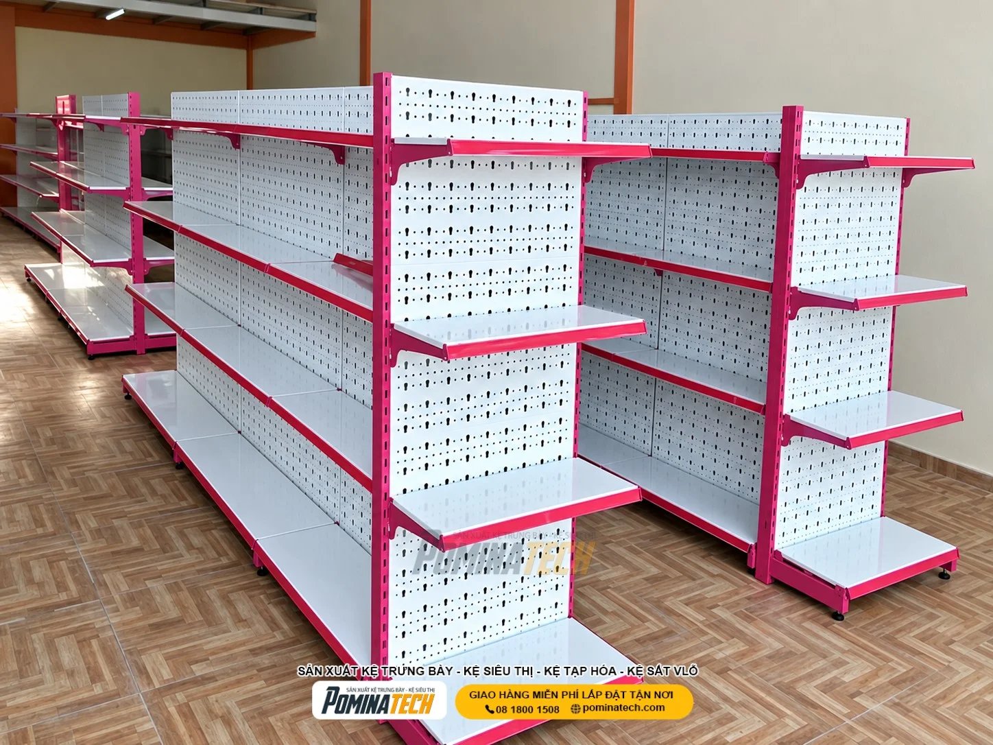 - Mẫu kệ tôn lỗ kết hợp mâm tầng và móc treo tiện dụng